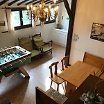 Vennhaus 33 Pers Nyaraló *