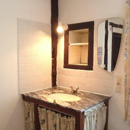 Vennhaus 33 Pers * Weismes